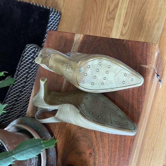 Life stride patent leather slingback heels. - Picture 3 of 7